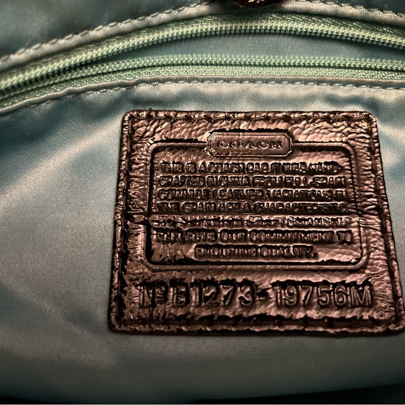 Black coach, patent leather crush purse - Picture 4 of 5